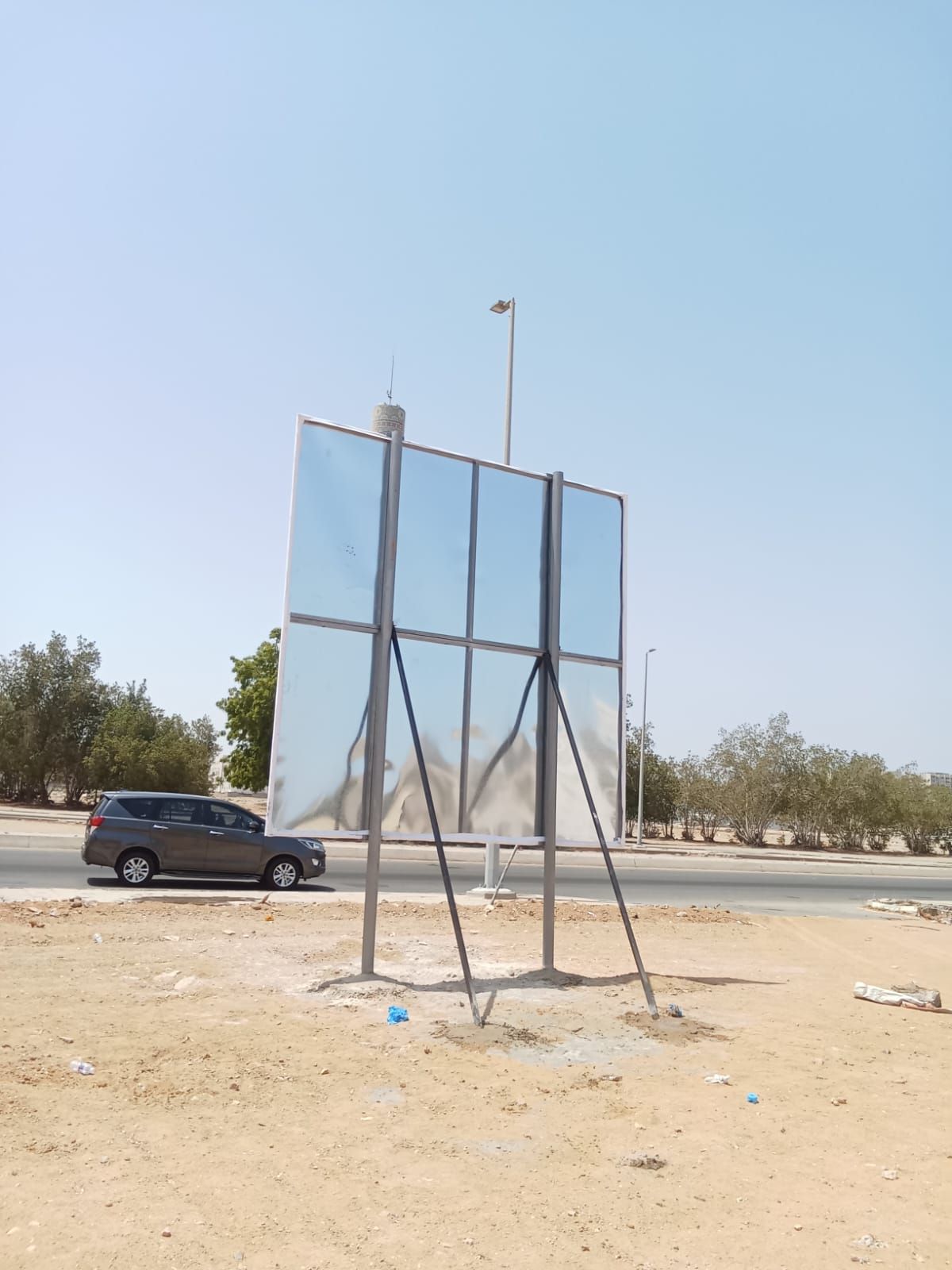 قطعة أرض سكنية · الهيكل الفولاذي قائماً قبل الوجه المطبوع · جدة